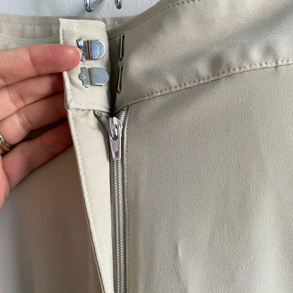 Nike Beige Fit Dry Straight Leg Golf Pants 31”  Size 10/M - Picture 4 of 12